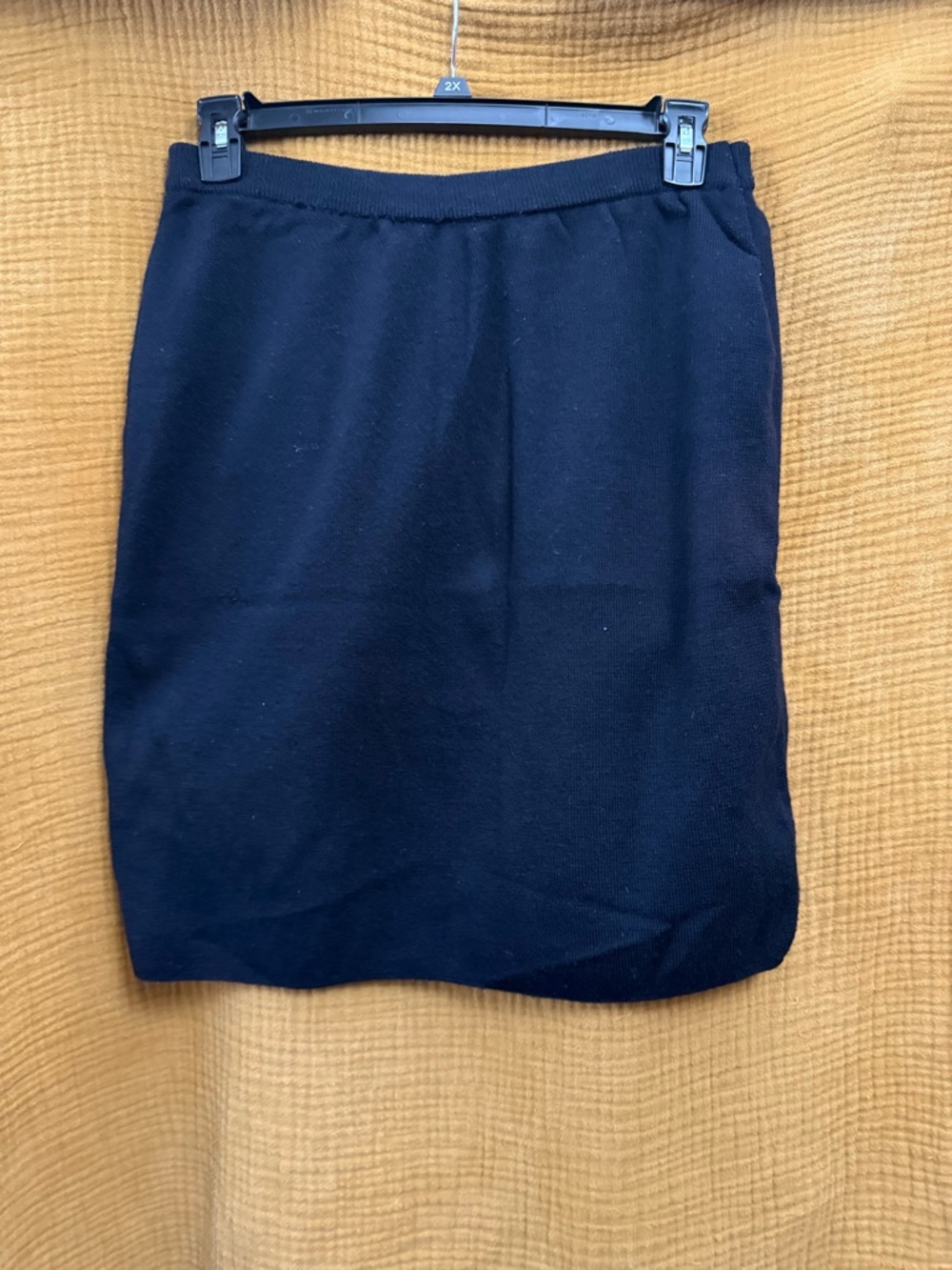 Sleek Navy Knit Pencil Skirt